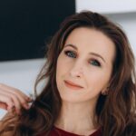 «Немає слів, щоб її описати. Просто приходьте і відчуйте!» У неділю Юлія Свєтлова запрошує на прем’єру «Червона нитка»
