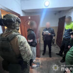 Представляючись службою безпеки банків ошукували вінничан - поліція затримала шахраїв