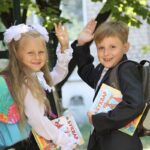 Діти-першокласники з сімей полеглих, безвісти зниклих Захисників і Захисниць отримають гроші: коли та як подати заявку