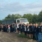 Операція Рукавичка: на Одещині затримали КамАЗ з рекордною кількістю ухилянтів