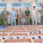 Міжрегіональний координаційний гуманітарний штаб передав військовим ще 200 FPV-дронів та вантажівку з холодильною камеро