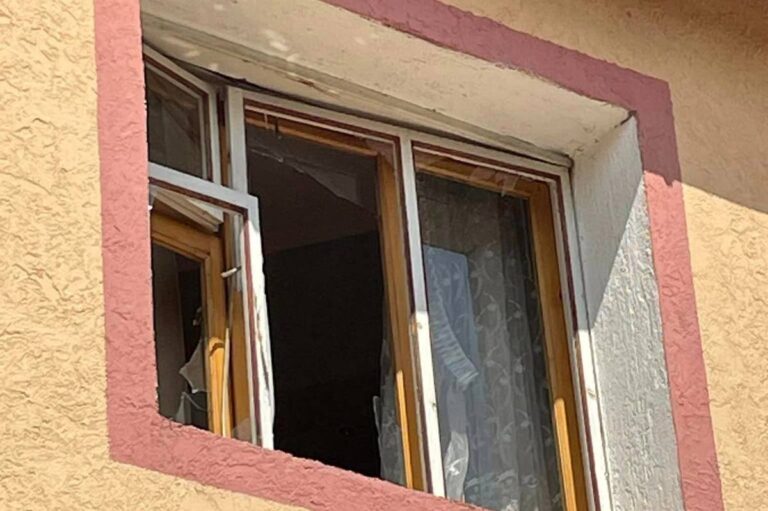 На Вінниччині уламки ракет пошкодили чотири будинки (фото)