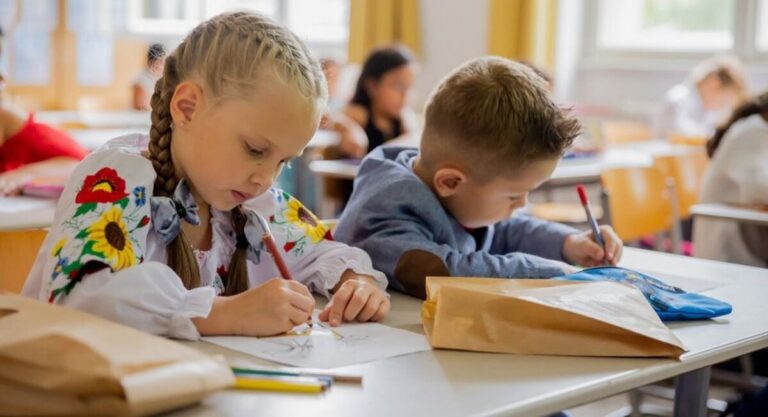 Завтра у Вінниці стартує акція «Готуємось до школи разом»