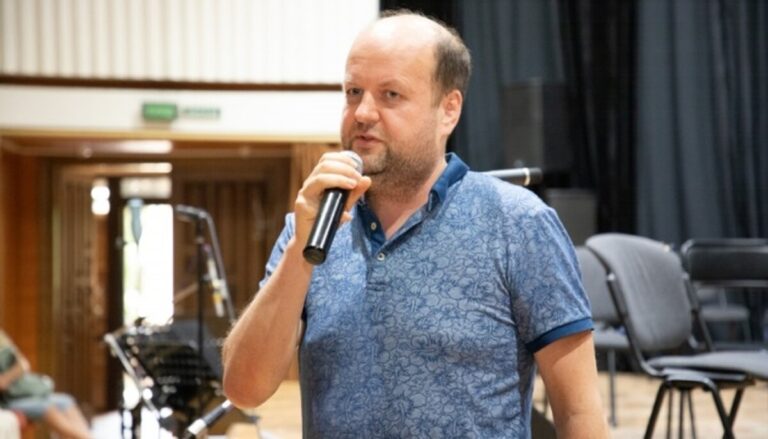 Фронтмен гурту «ТіК» Віктор Бронюк відповість на питання щодо своєї нової посади