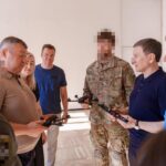 Міжрегіональний координаційний гуманітарний штаб передав військовим двох бригад 400 FPV-дронів, тепловізори та монокуляр