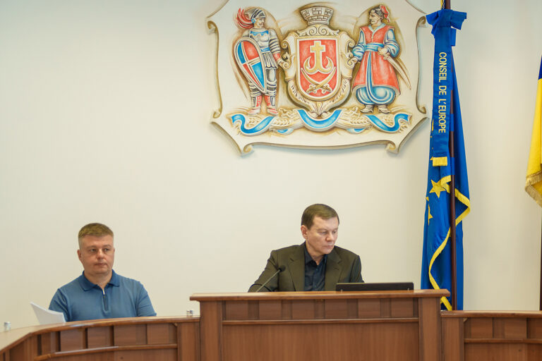 Турбота про військових, стійкість інфраструктури та інше: ключові рішення сесії Вінницької міської ради у серпні
