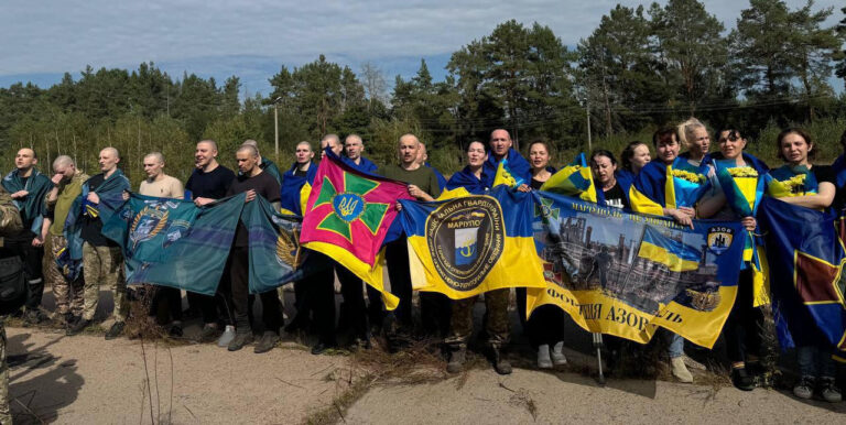 З російського полону повернулися додому двоє уродженців Вінниччини