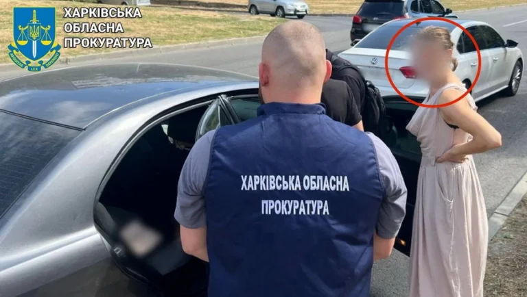 Вінничанка виходила заміж, щоб випускати чоловіків за кордон: деталі злочину