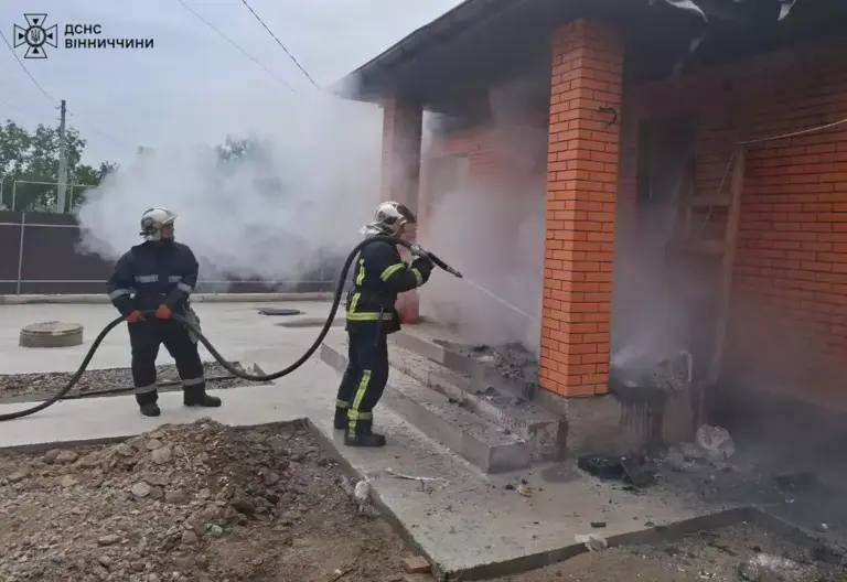 У Вінниці діти підпалили будинок