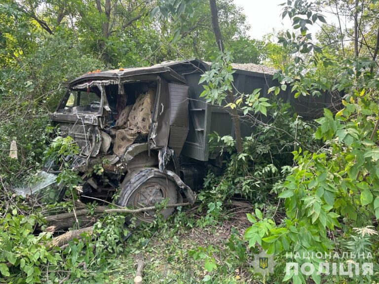 На Вінниччині водій вантажівки постраждав у ДТП