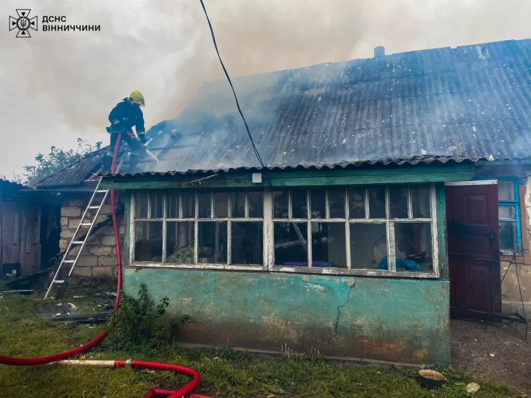 Загинуло двоє людей, ще одна травмована: на Вінниччині виникло 22 пожежі