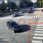 Жінка відлетіла на декілька метрів: у Вінниці сталася жахлива ДТП (відео)