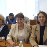 Підтримка ЗСУ, будівництво фортифікацій, зелена енергетика та міський транспорт: ключові рішення сесії ВМР