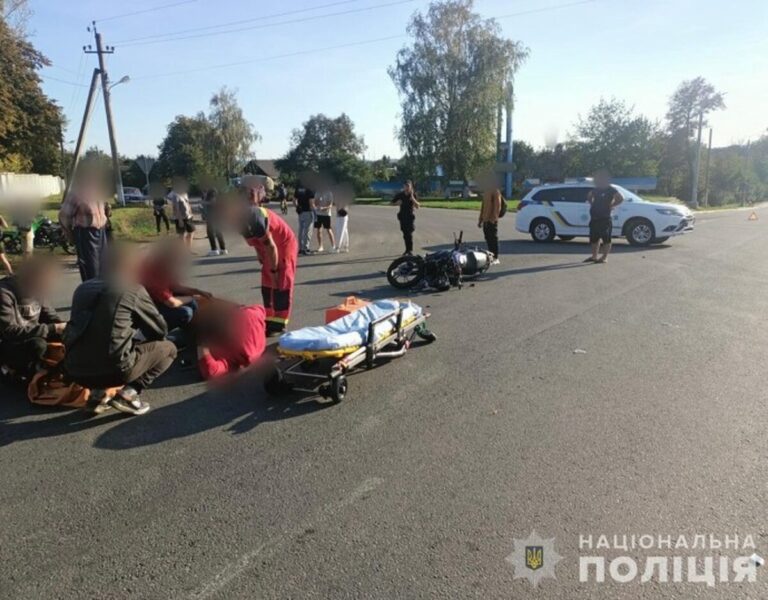 На Вінниччині водій Porsch зіткнувся з мотоциклом: подробиці
