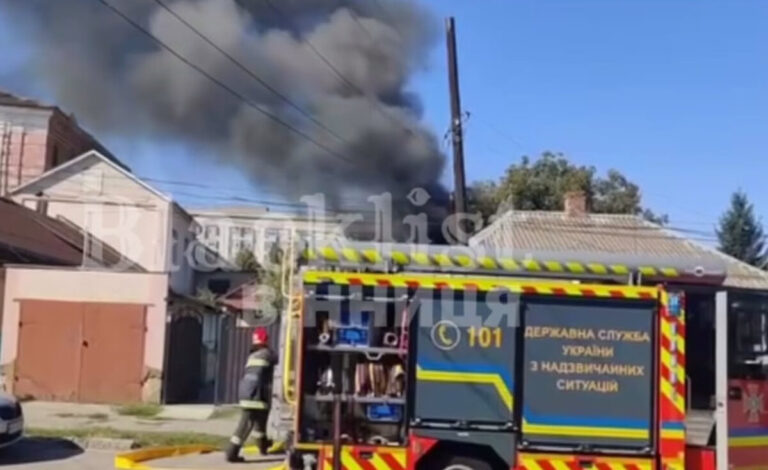 Сильна пожежа на вулиці Героїв Нацгвардії у Вінниці: що відомо