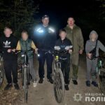 Заблукали у лісі: історія про те, як на Вінниччині поліцейські розшукали чотирьох дітей