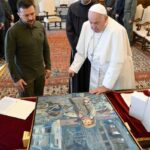 Зеленський подарував Папі Римському картину вінничанина