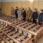 Міжрегіональний координаційний гуманітарний штаб передав ЗСУ 2 автомобілі та 200 FPV-дронів