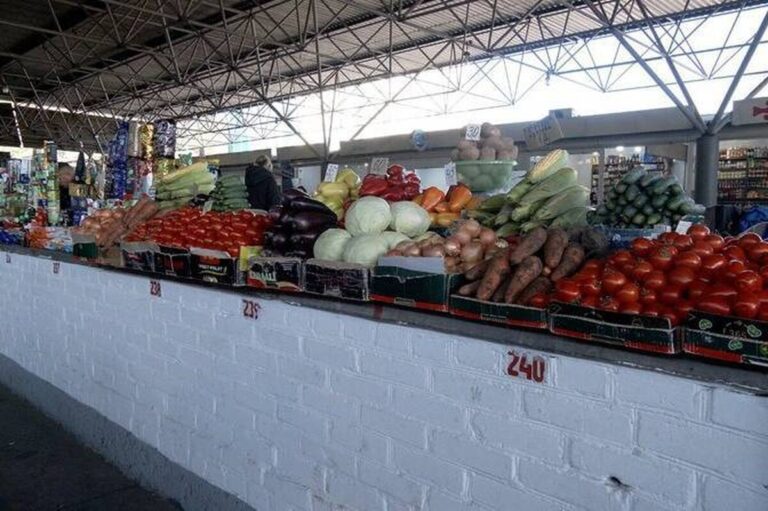 Скільки коштують овочі на вінницьких ринках