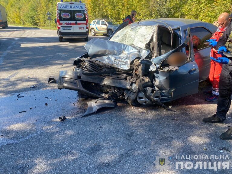 У Жмеринському районі сталась смертельна ДТП: загинуло двоє людей