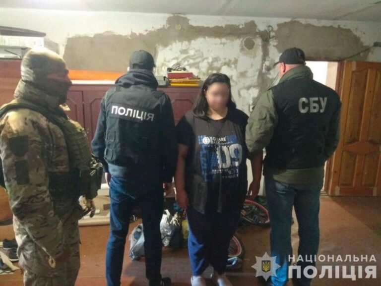 На Вінниччині затримали чоловіка та жінку, які на замовлення РФ підпалювали залізничні шафи