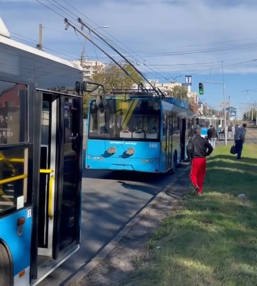 У Вінниці на вул Шевченка зупинився громадський транспорт