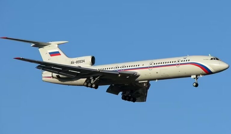 ВІДЕО На Росії спалили військово-транспортний літак Ту-134 в Оренбурзі – ГУР - Google Chrome