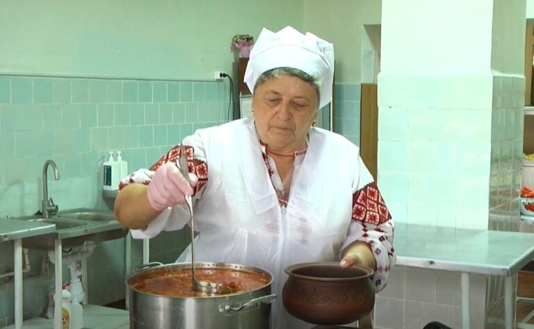 Кулінарна подорож світом: у Вінницько-хутірському ліцеї запровадили унікальне меню