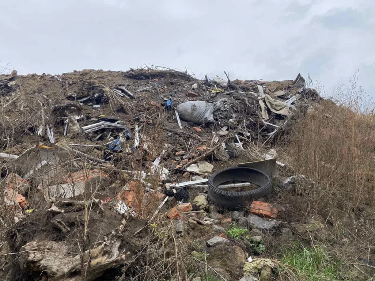 На Вінниччині виявили стихійне сміттєзвалище (фото)