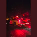 Знесло з дороги на узбіччя: на Вінниччині «рятували» вантажівку