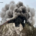 У курортному місті на Вінниччині палав дах будинку (фото)
