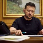 Зеленський підписав указ про позбавлення держнагород зрадників: хто у списку