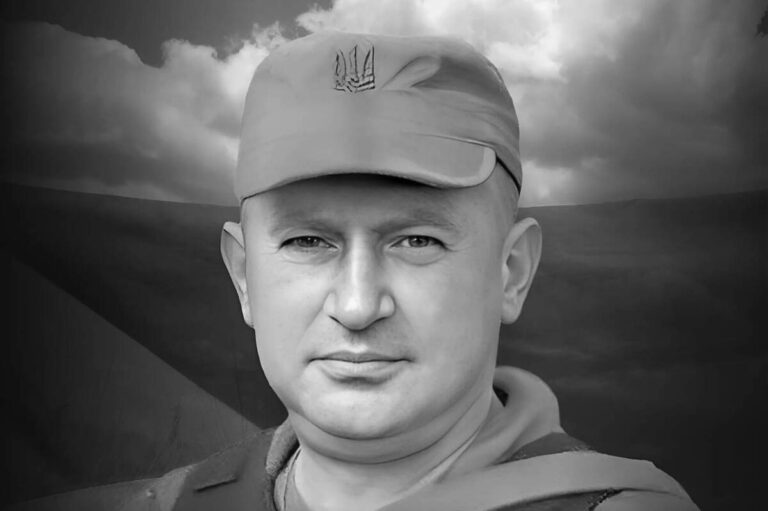 На щиті: Вінницька громада прощається з полеглим воїном Володимиром Ніколайчуком