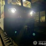 Лежав на залізничних коліях: на вокзалі у Вінниці електровоз наїхав на чоловіка