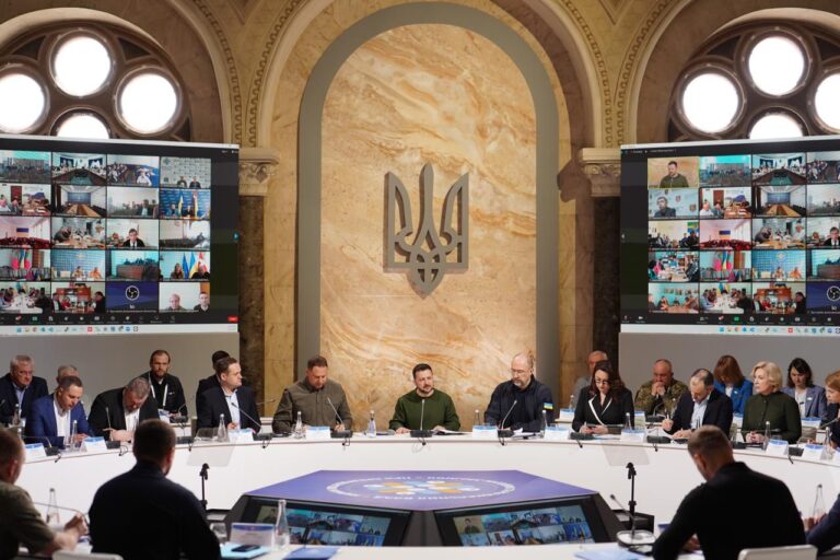 Мери звернулися до Президента із проханням залишити реверсну дотацію для громад