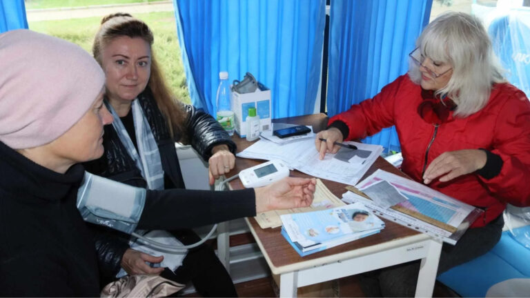 Вакцинобус продовжує курсувати Вінниччиною: перелік послуг