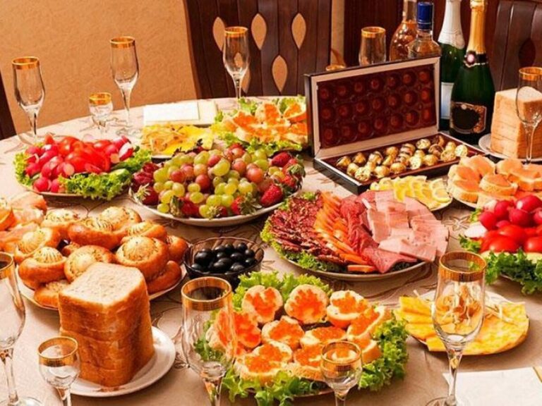 Як їсти на свята і не набирати вагу?