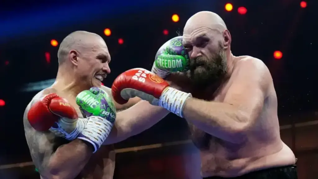 Усик вдруге переміг Фюрі. Як це було