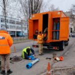 Прослужать 50 років: у Вінниці встановили перший з десяти пожежних гідрантів (фото)