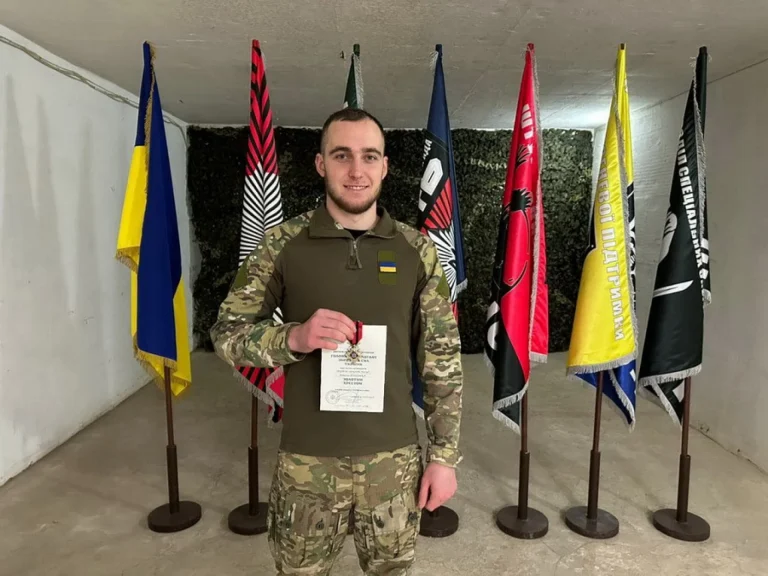 Захисник з Вінниччини отримав нагороду Головнокомандувача ЗСУ
