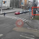У Вінниці троє юнаків перебігли дорогу у неналежному місці: одного збило авто