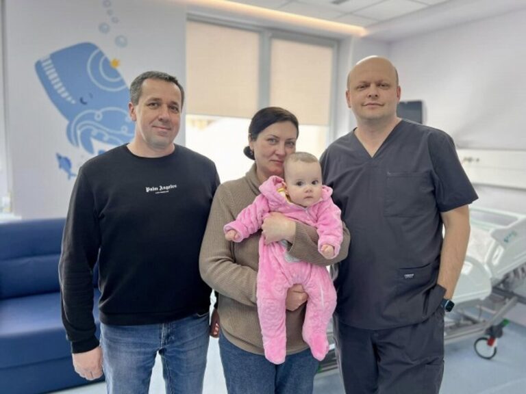 Народилася з «бомбою» в голові: лікарі врятували немовля з рідкісним діагнозом