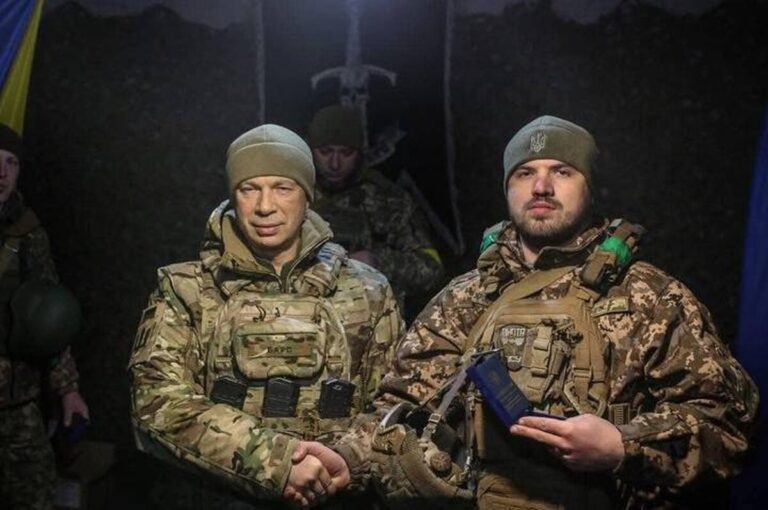 Героїзм на передовій: лейтенанту з Вінниччини вручили Срібний хрест