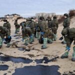 Катастрофа у Чорному морі мазут наближається до Одеси