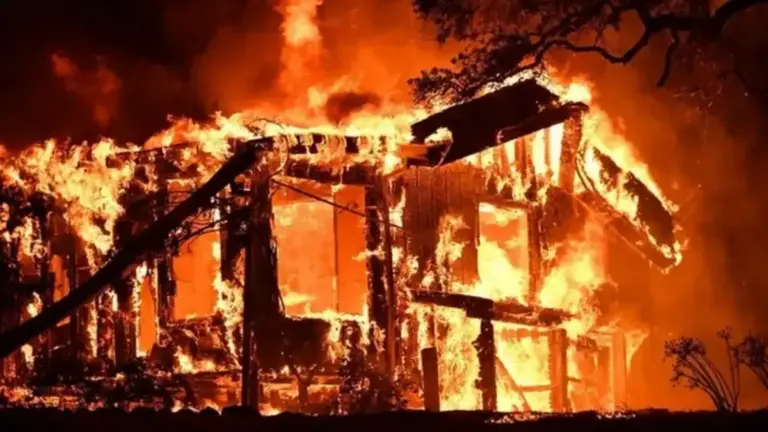 Сім пожеж за добу на Вінниччині: рятувальники боролися з вогнем у житлових будинках