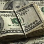 Скільки коштують долар і євро 3 січня 2025 року: свіжий курс