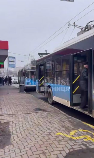 У Вінниці зупинився рух тролейбусів: в чому причина