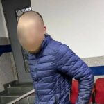 Заважав мешканцям будинку: у Вінниці патрульні затримали п’яного хулігана