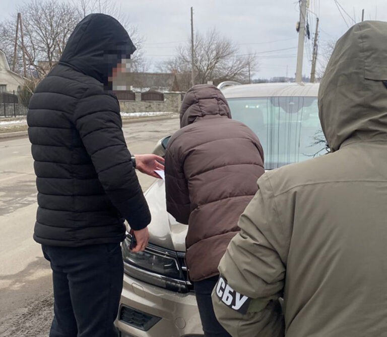 Підприємець допомагав чоловікам втікати за кордон через систему «Шлях» на Вінниччині