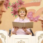 День працівників РАЦСу 2025: найкращі привітання у віршах та листівках